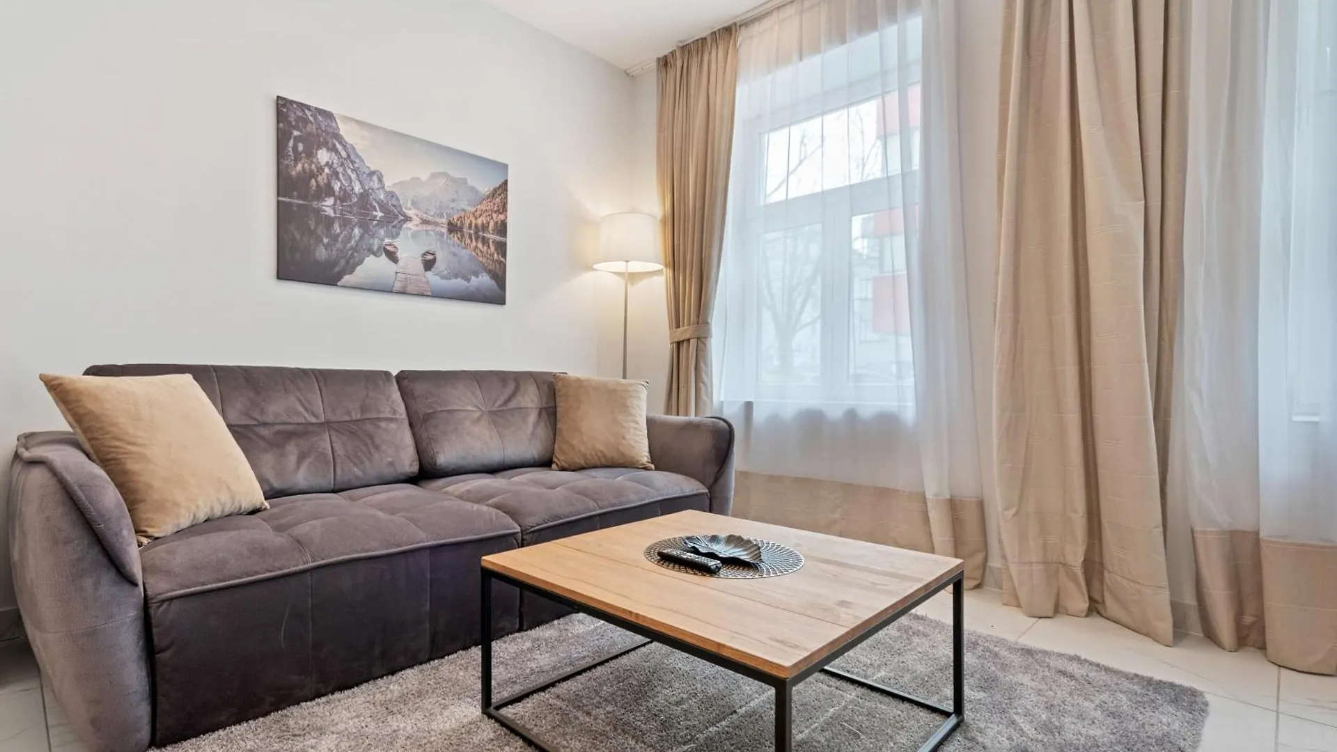 Sky9 Apartments District 17 Vienna 0*,  Austria